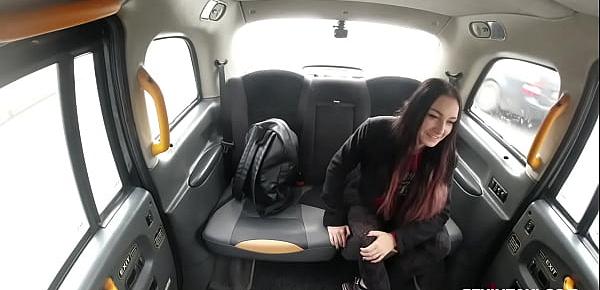 Slutty customer pussy pounded by cab driver and squirts